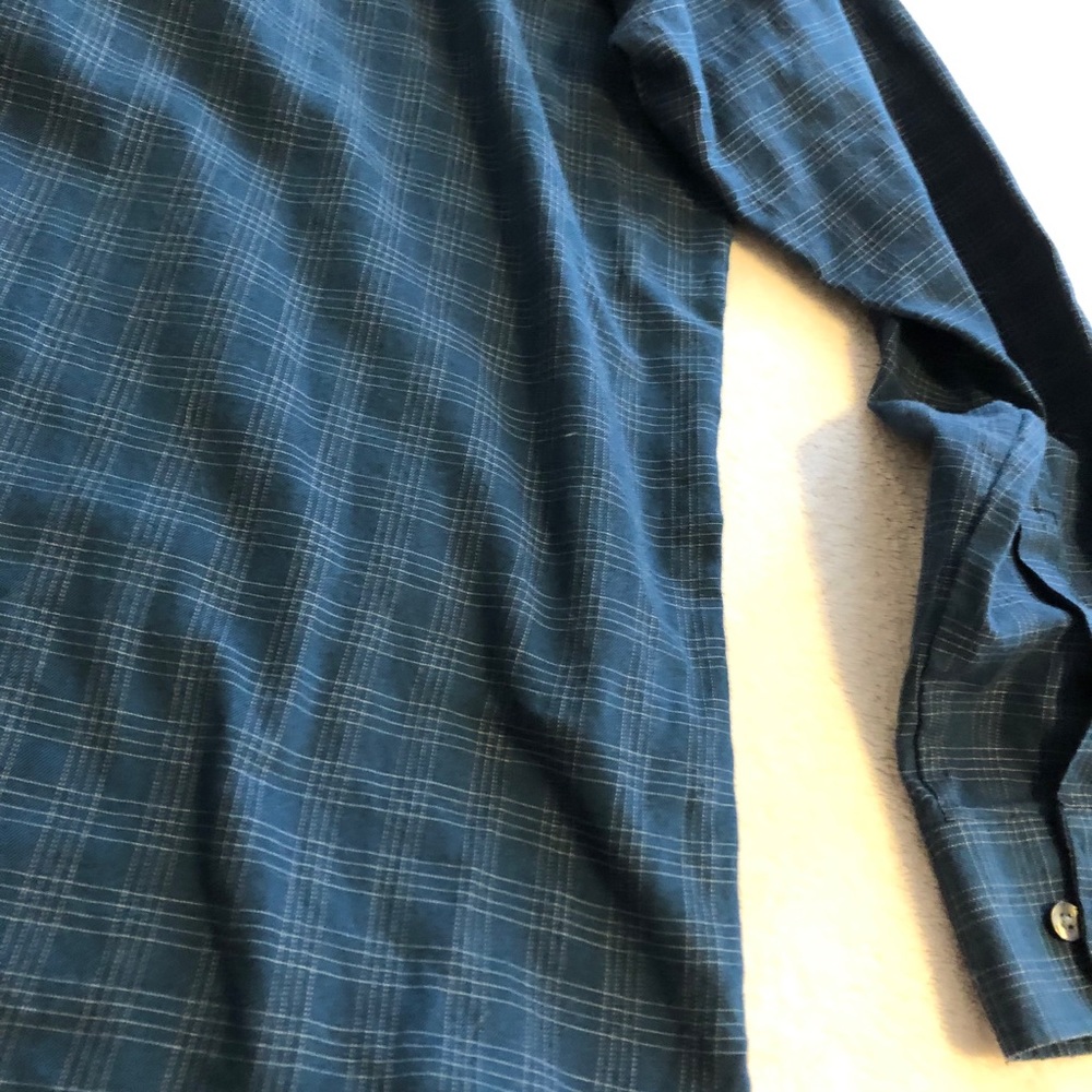 VanHeusen blue & cream plaid button down top sz L - Picture 8 of 8
